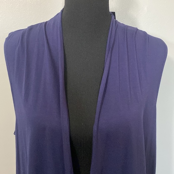 Exchic Women’s Navy Blue Sleeveless Cardigan NWT - Picture 2 of 5